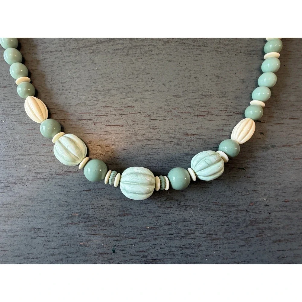 Vintage Sage Green Cream Beaded Necklace Ribbed Melon Beads Barrel Clasp 28 Inch